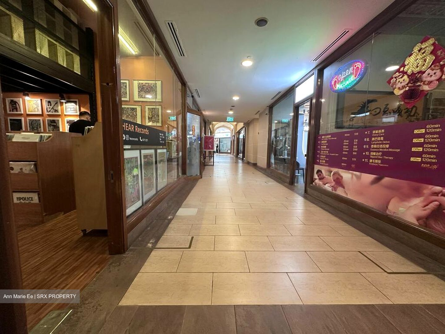 Burlington Square (D7), Retail #451304811